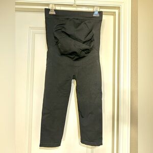 BLANQI Women’s Maternity Capri Leggings